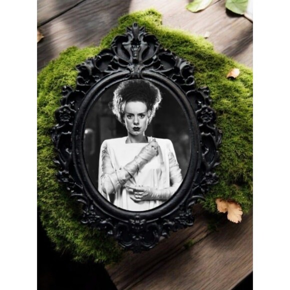 Accessories - Bride of Frankenstein Pin - Classic Monster Movie Accessory